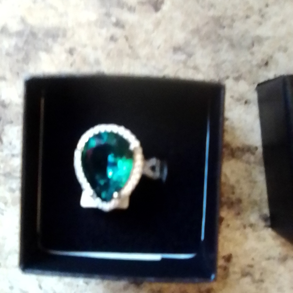 CZ ring - Picture 3 of 3
